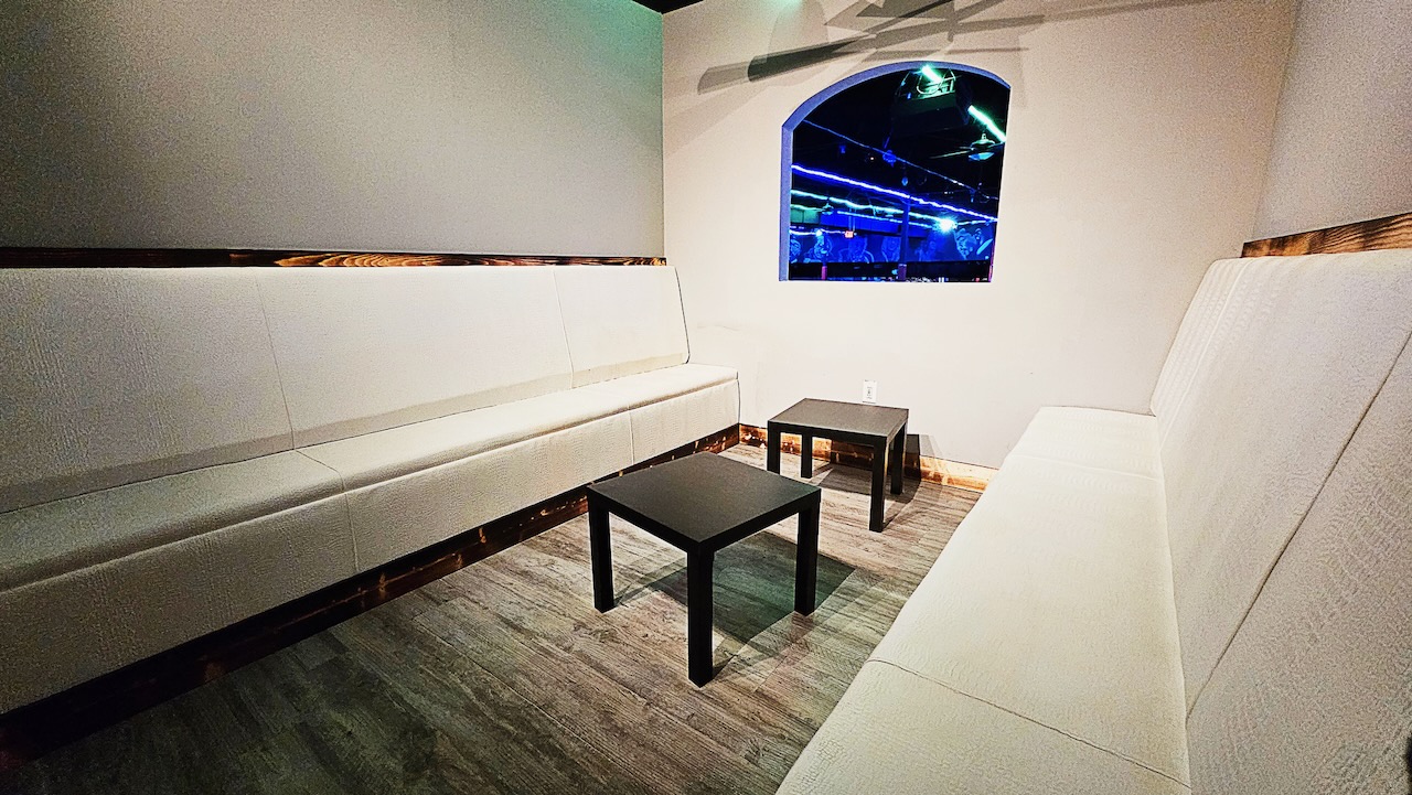 VIP 305